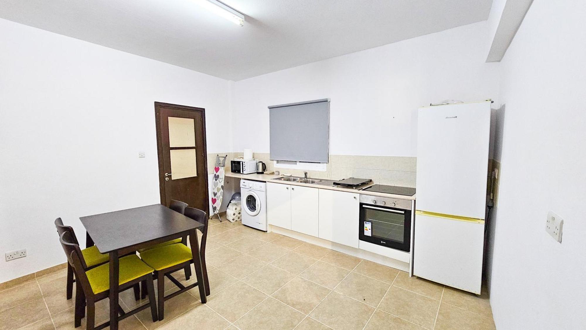 Sky Line City Apartment, 150M From Chabad Lubavitch Larnaca Bagian luar foto